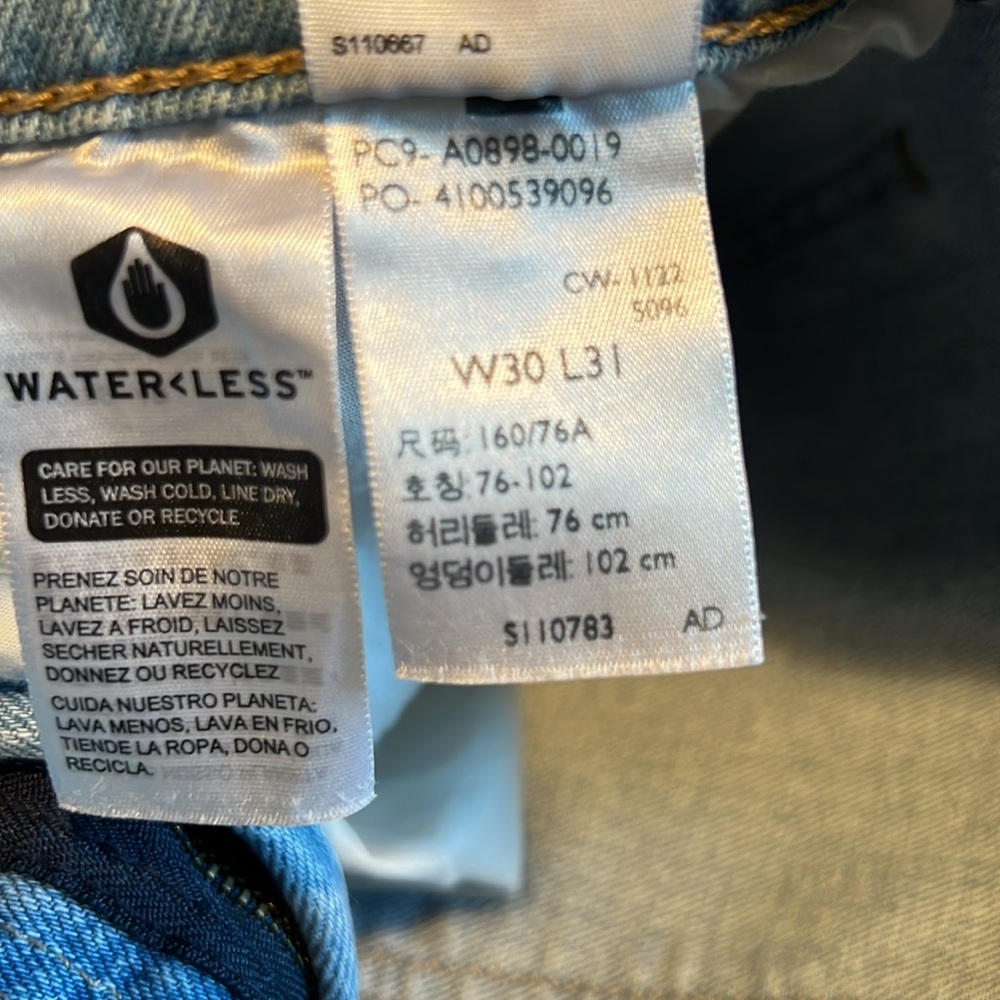 Levi’s 70’s High Slim Straight Light Wash size 30 - Picture 13 of 16